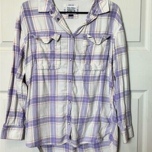 American Eagle Purple and White Plaid Button-Up Shirt